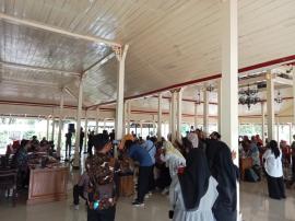 BIMTEK KIM Digelar di Bangsal Sewoko Projo, Peserta Antusias Praktik Meliput dan Menulis Berita